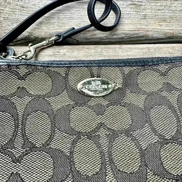 Coach Wristlet Wallet - Picture 3 of 4